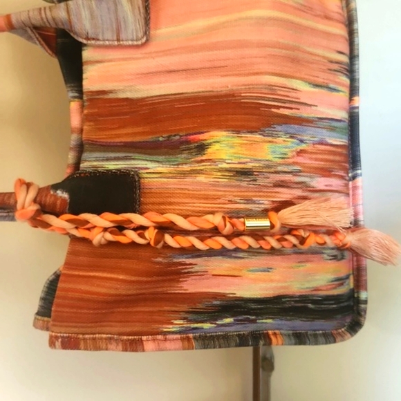 Vince Camuto Orla Tote in Toscano Multi Print - Picture 4 of 8